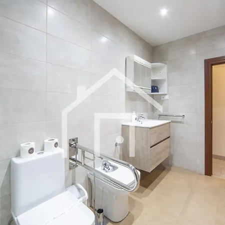 Atico Quintana Ii - Con Terraza, En El Centro Con Wifi Y Garaje Oviedo