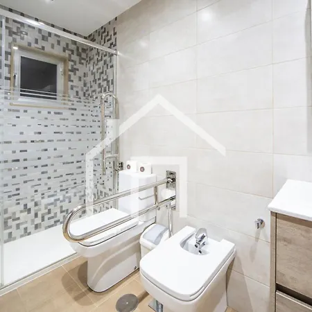 公寓 Atico Quintana Ii - Con Terraza, En El Centro Con Wifi Y Garaje